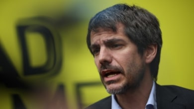 Urtasun aprovecha el 14 de abril para anunciar la disolución de la Fundación Francisco Franco