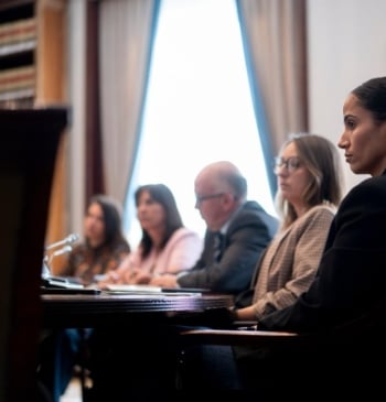 Sumar aprieta al PSOE para solucionar la situación de los saharahuis apátridas [...]