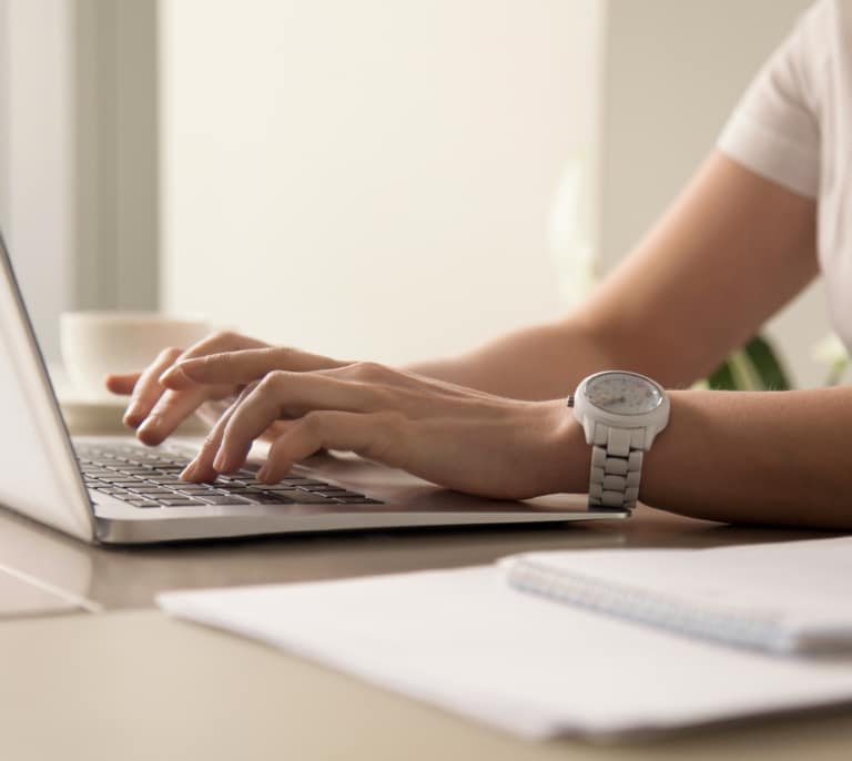 Bruselas propone un día de teletrabajo semanal: qué posibilidad real hay de aplicarlo en España