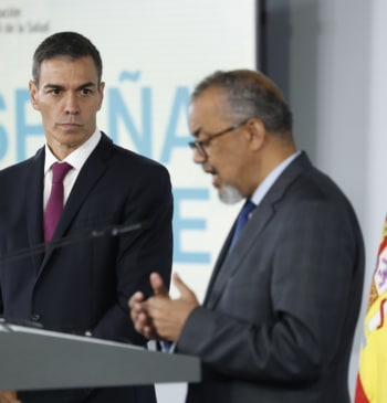 Sánchez saca pecho por el "éxito" de la evacuación del 'Hondius' y [...]