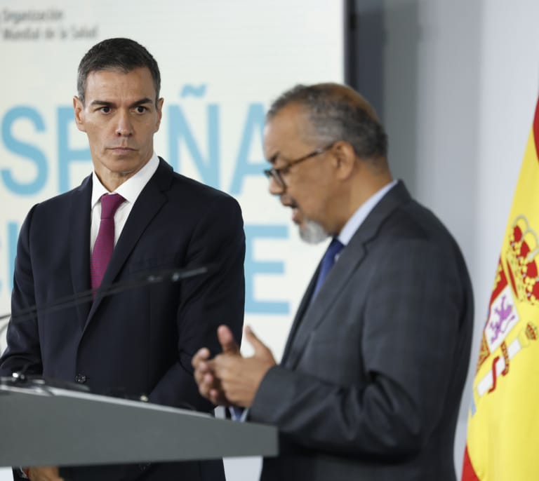 Sánchez saca pecho por el "éxito" de la evacuación del 'Hondius' y evita polemizar con Clavijo