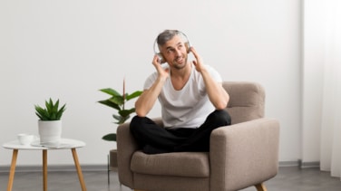 ¿Es verdad que si tengo canas me voy a librar de ser calvo?