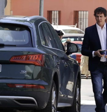 El hermanísimo con enchufe o con mafia