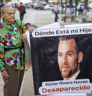 El Gobierno venezolano admite la muerte de un opositor mientras se encontraba [...]
