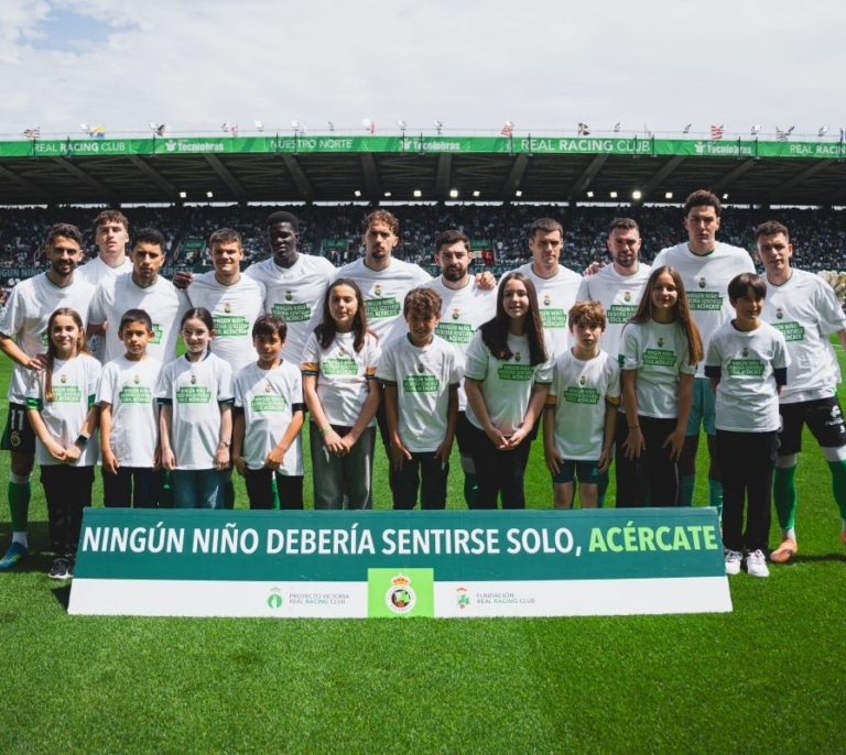 El Racing de Santander activa la iniciativa 'Niños abandonados' en los partidos en El Sardinero para visibilizar la desprotección infantil