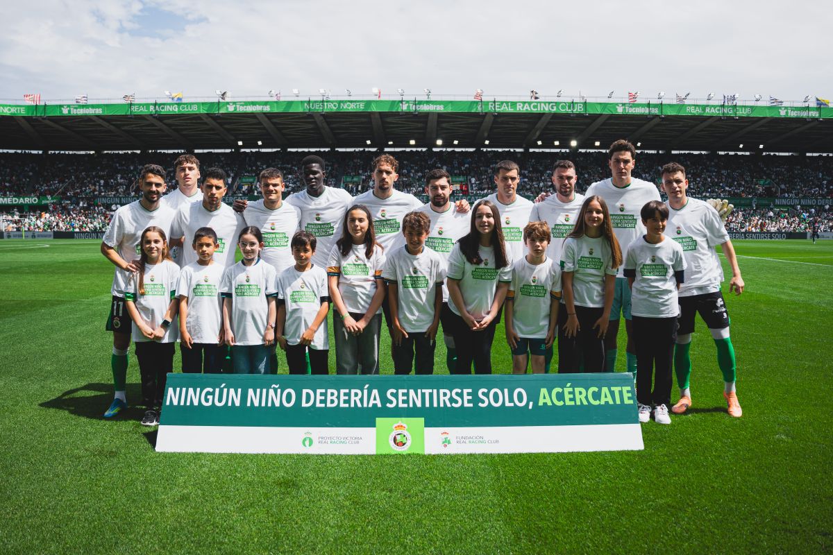 El Racing de Santander activa la iniciativa 'Niños abandonados' en los partidos en El Sardinero para visibilizar la desprotección infantil