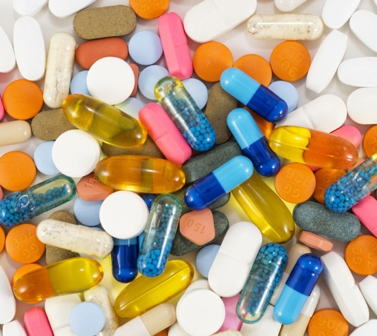 El Instituto Coordenadas señala que el Ministerio de Sanidad retrasa y restringe el acceso a medicamentos innovadores