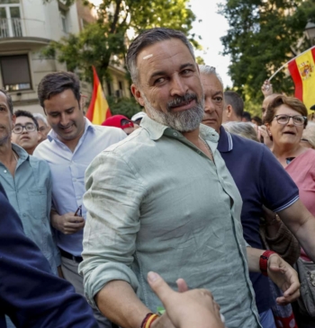 Vox exige al PP "tomarse en serio la oposición a Sánchez" y [...]