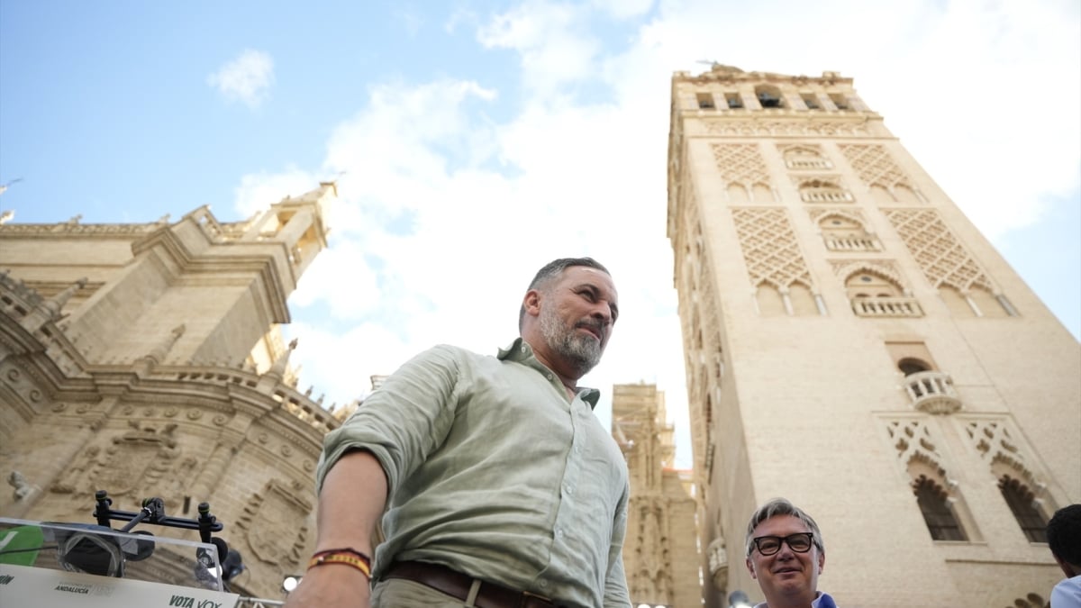 El presidente de Vox, Santiago Abascal, durante el cierre de campaña andaluza, el pasado viernes, en Sevilla