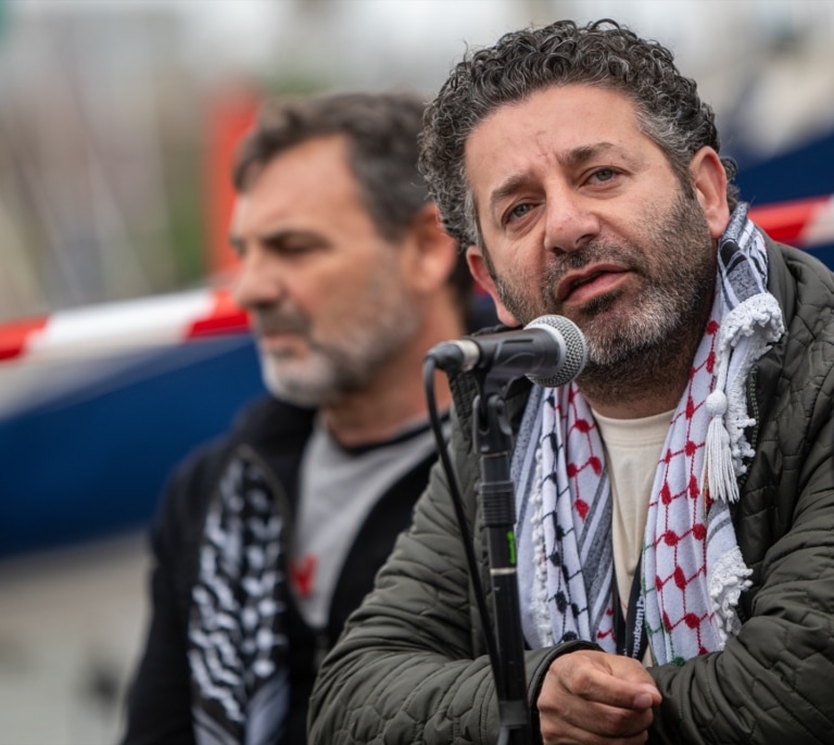 Albares anuncia que Israel liberará al activista español Saif Abukeshek "en las próximas horas"