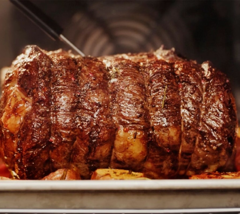 ¿Quieres cocinar más sano? AEG rebaja más de 200€ el horno de vapor más completo