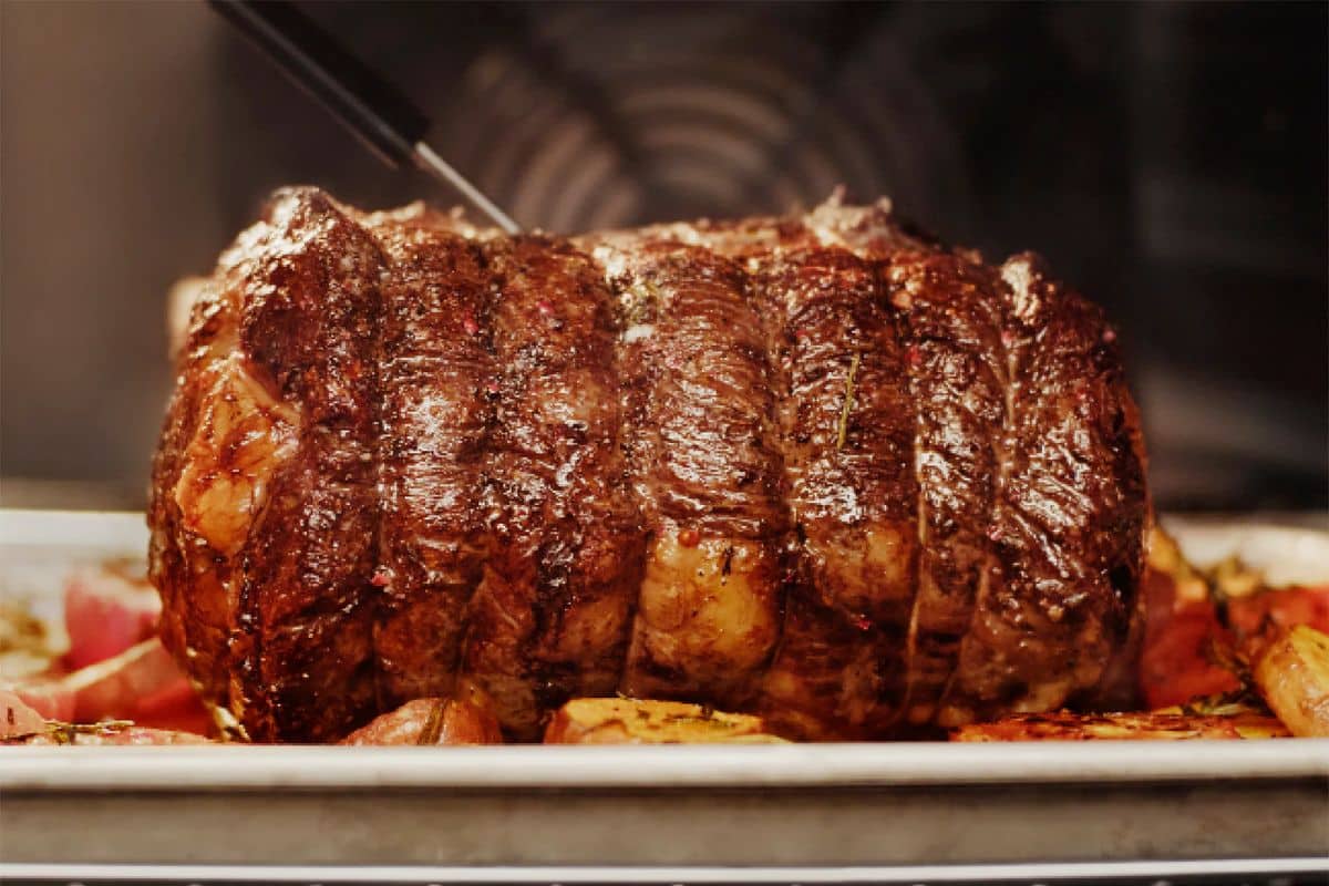 ¿Quieres cocinar más sano? AEG rebaja más de 200€ el horno de vapor más completo