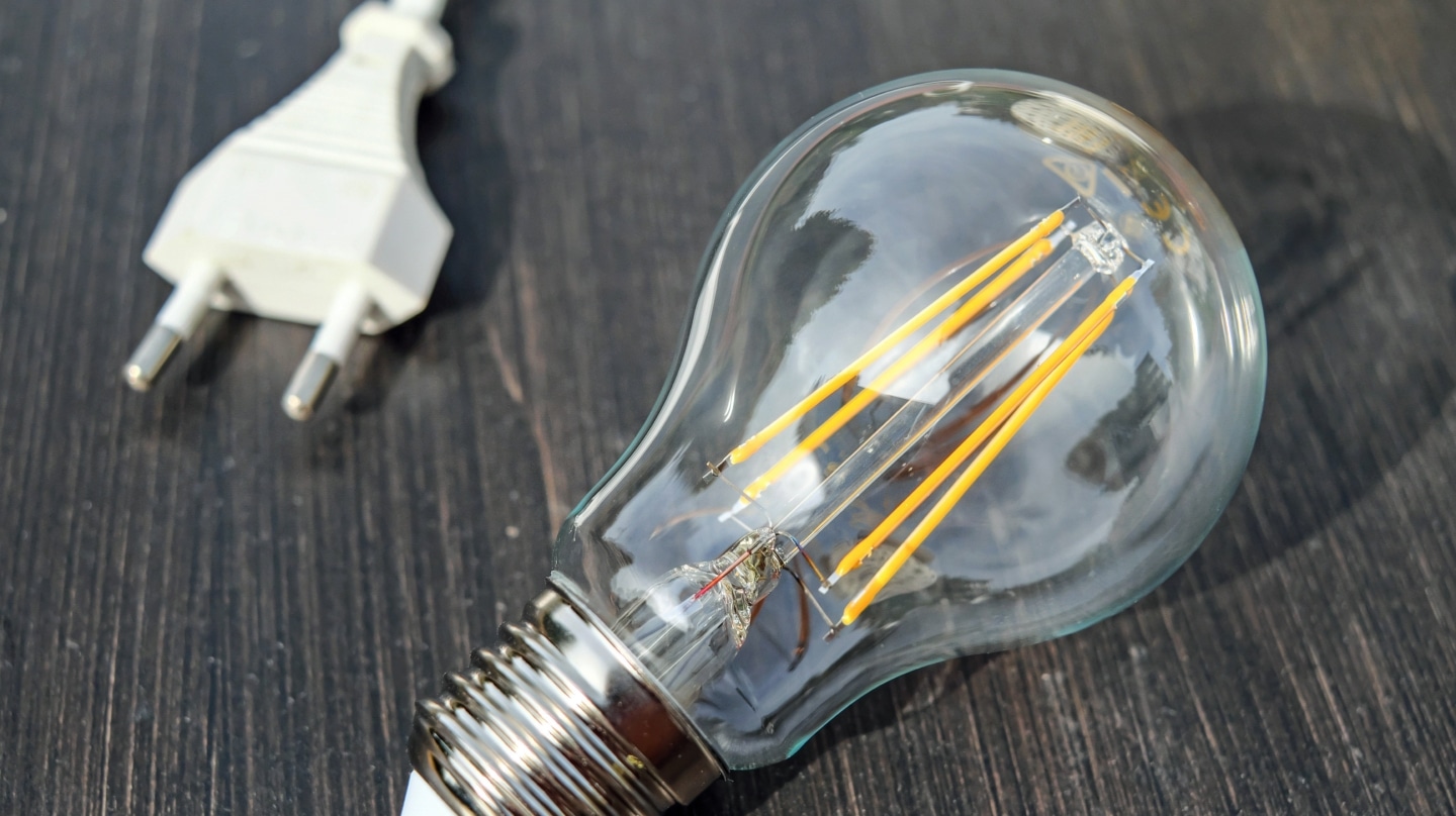 El cambio clave en el mercado eléctrico que puede encarecer hasta un 40% el precio de la luz