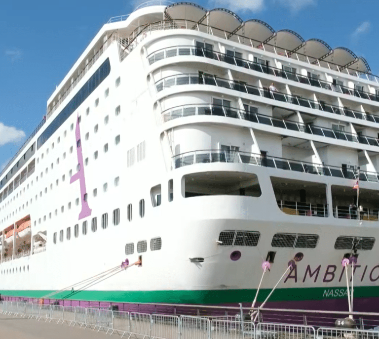 El crucero aislado por un brote de gastroenteritis atracará en A Coruña este sábado