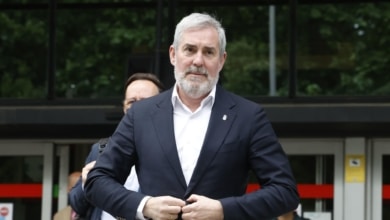 Clavijo lamenta que el Gobierno haya ridiculizado a Canarias y estudia recurrir el fondeo del barco