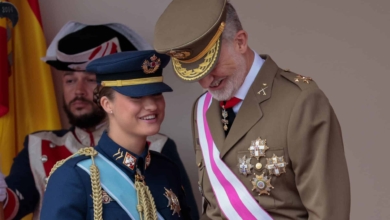 Leonor se estrena en el desfile del Día de las Fuerzas Armadas con la insignia que no tienen ni su padre ni su abuelo
