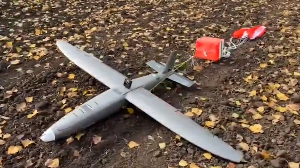 Un dron Hornet antes de desplegar el globo.