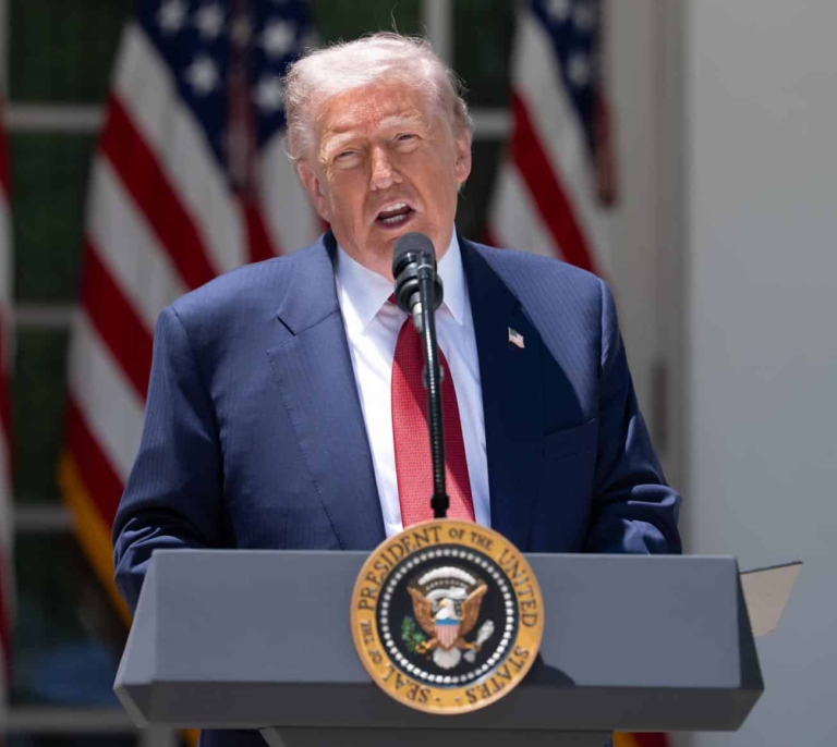 Trump anuncia un alto el fuego de tres días entre Rusia y Ucrania y un intercambio de mil prisioneros de cada país