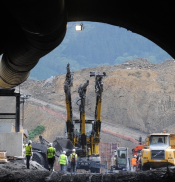 La llegada del AVE a Euskadi: la fecha que nadie se atreve [...]