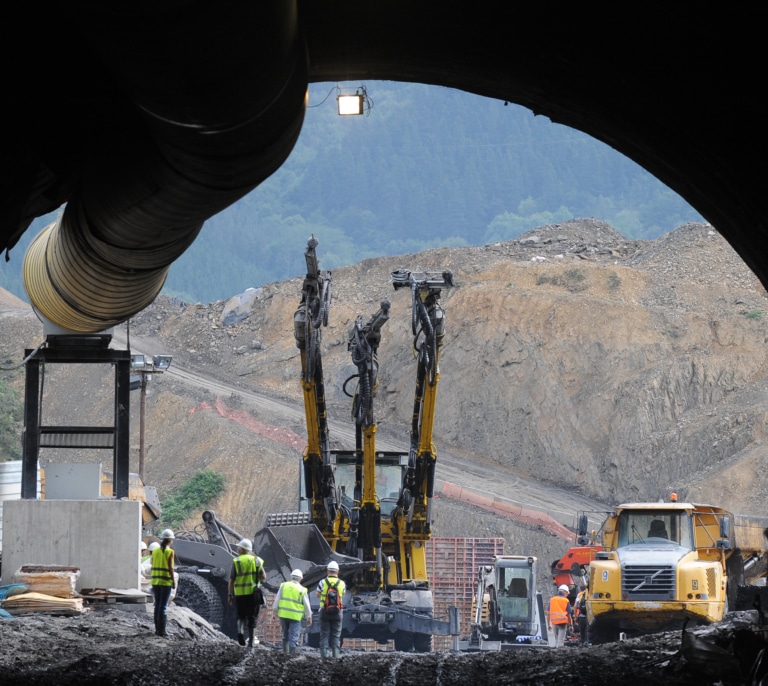 La llegada del AVE a Euskadi: la fecha que nadie se atreve a dar tras 20 años de obras