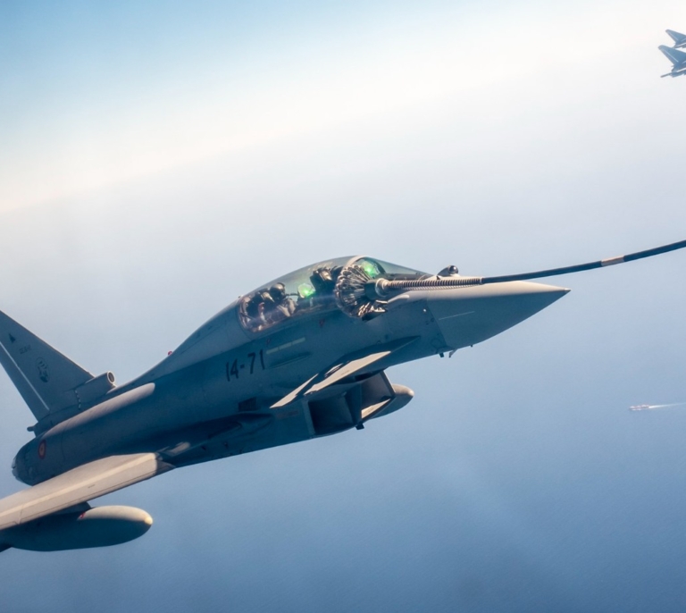 Misiles, modernización del Eurofighter y la corbeta europea: el Gobierno da pistas para los nuevos programas de Defensa