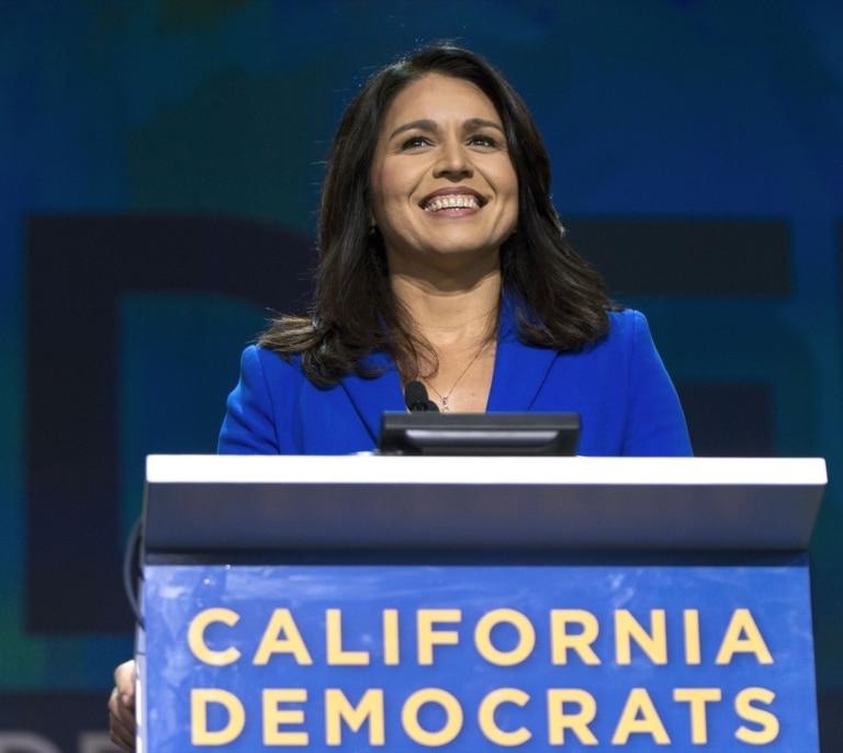 Dimite la directora de Inteligencia del Gobierno de Trump, Tulsi Gabbard