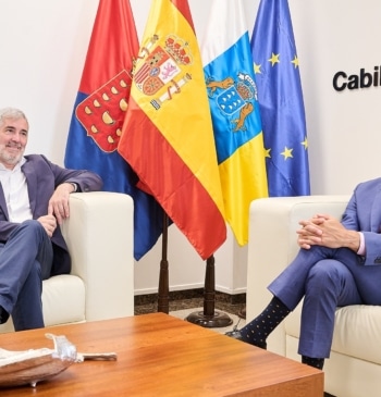 Sánchez y Clavijo conversan por teléfono sobre la gestión del crucero con [...]