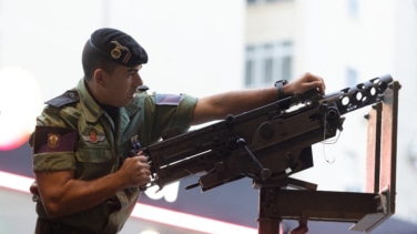 El Gobierno quiere flexibilizar la exportación de armas españolas