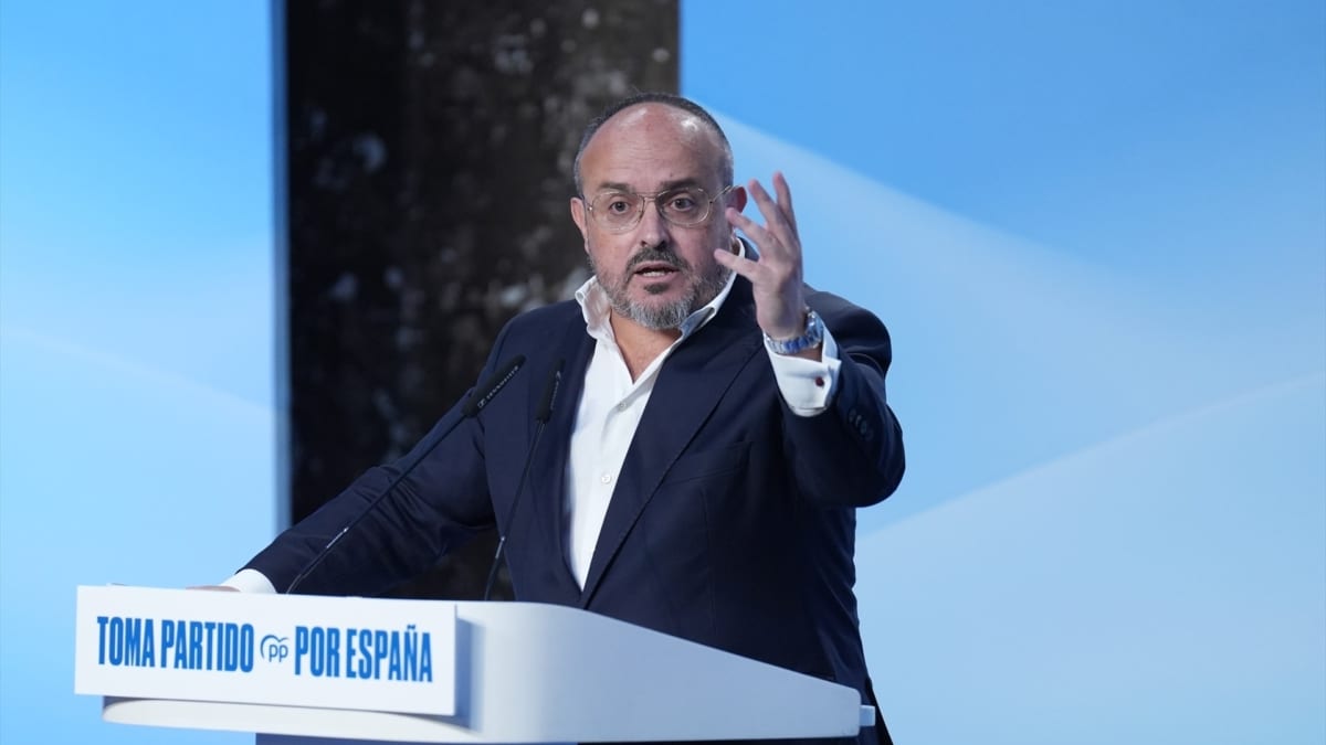 Alejandro Fernández anuncia su candidatura a la reelección al frente del PP catalán
