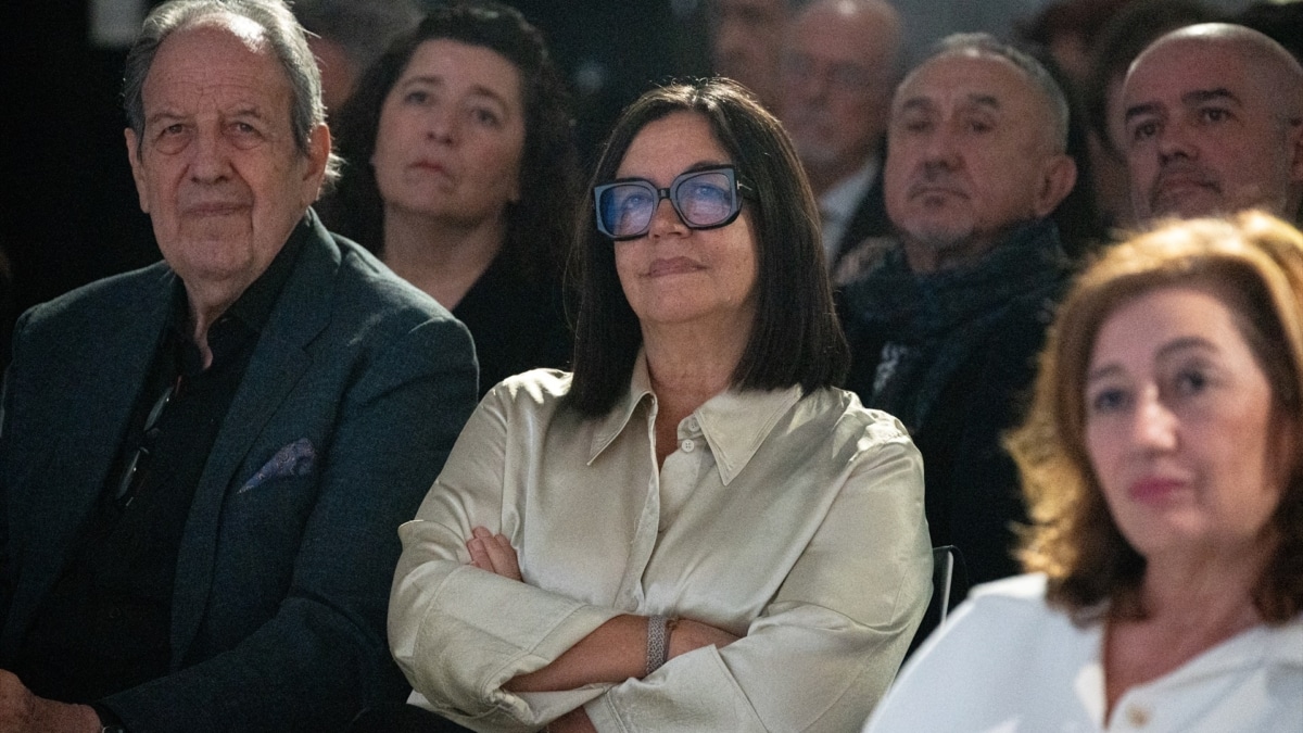 Àngels Barceló, la periodista que siempre se impone ante quienes la acusan de traición