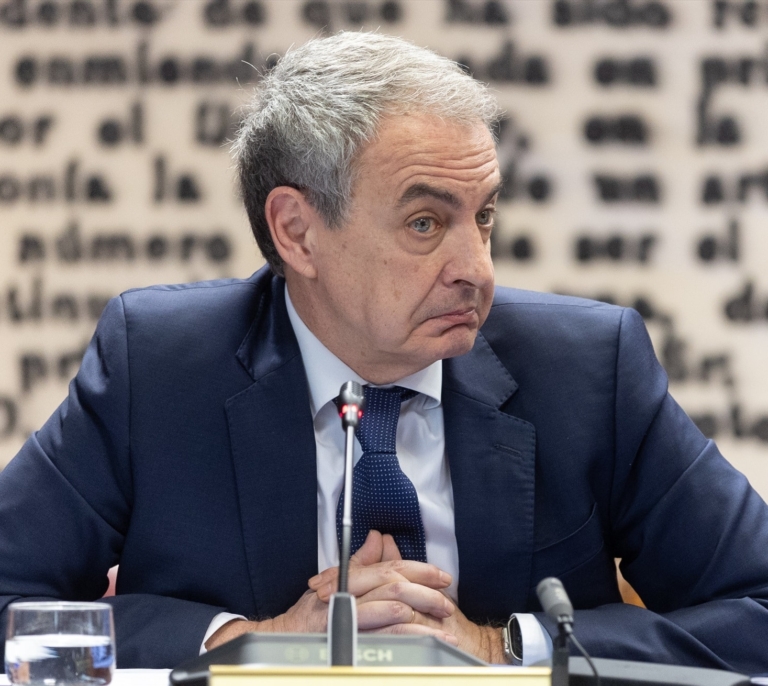 Zapatero pactó con el PP que sus hijas no comparecerían en el Senado