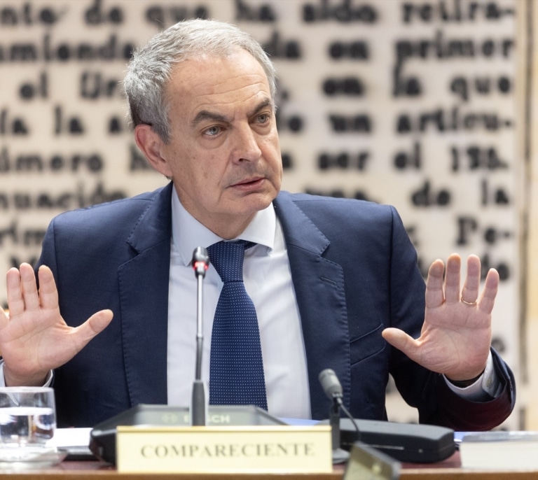Zapatero pide aplazar su comparecencia ante el juez por la extensión del sumario