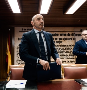 El juez sitúa a Julio Martínez como "receptor y ejecutor" de instrucciones [...]