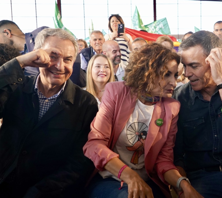 Incredulidad y temor en el PSOE tras el 'shock' de la imputación de Zapatero: "Si se confirma, sería un palo terrible"