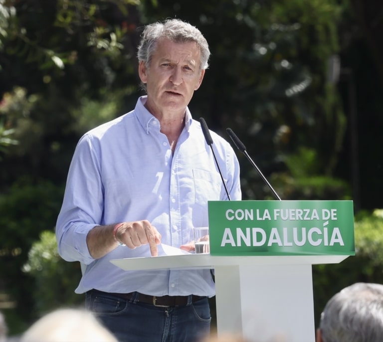 Feijóo acusa a Montero de "falta de respeto" por no dejar el acta y llama a movilizar el voto el 17M