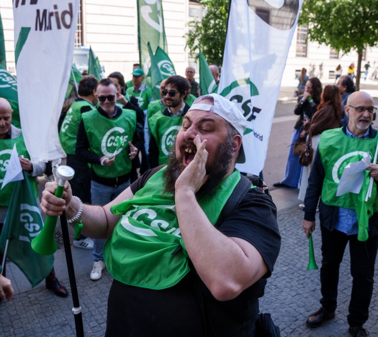 Los funcionarios preparan movilizaciones ante el bloqueo de la jubilación parcial y el convenio único