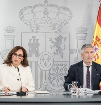 El crucero afectado por hantavirus tiene previsto llegar a Canarias en tres [...]