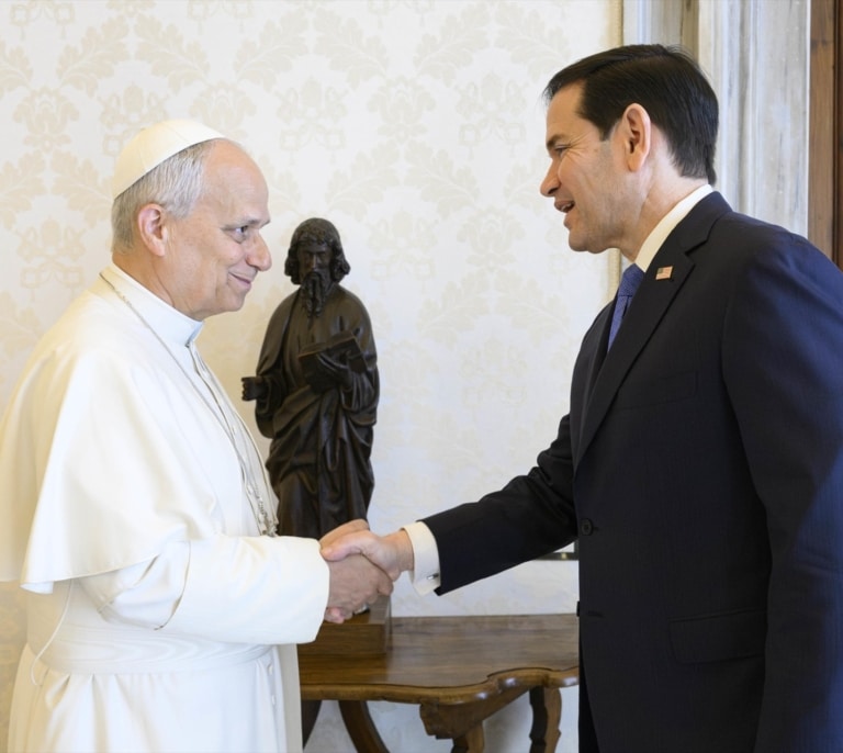 León XIV y Marco Rubio se reúnen en el Vaticano tras las tensiones por las críticas de Trump al Papa