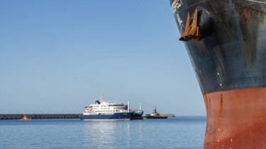 Los últimos pasajeros del crucero abandonan el MV Hondius rumbo a Países Bajos