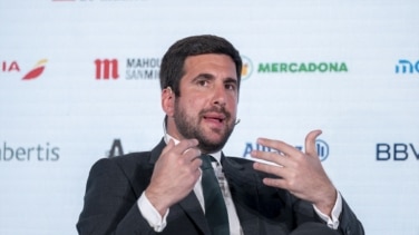 Riquelme da el primer paso para disputar a Florentino Pérez la presidencia del Real Madrid