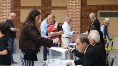 Referéndum en dos cofradías de León: las mujeres tendrán que seguir procesionando como "manolas"