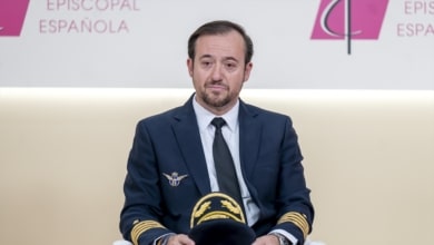El piloto que quiere que el Papa vea la Sagrada Familia desde su avión: "Es el vuelo más especial de mi carrera"