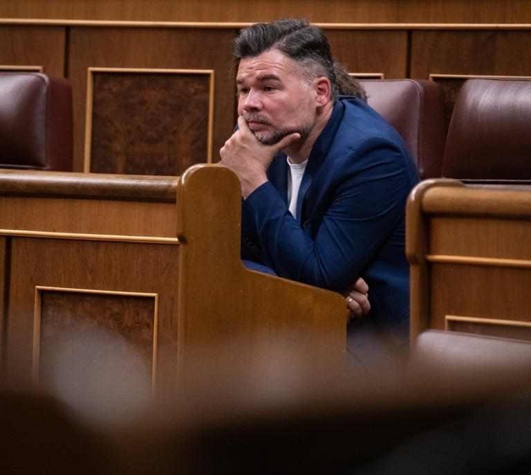 El PSOE y sus socios respaldan la reforma que facilita la formación de grupo parlamentario en el Congreso
