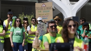 El 80% de los docentes decide mantener la huelga indefinida en Valencia