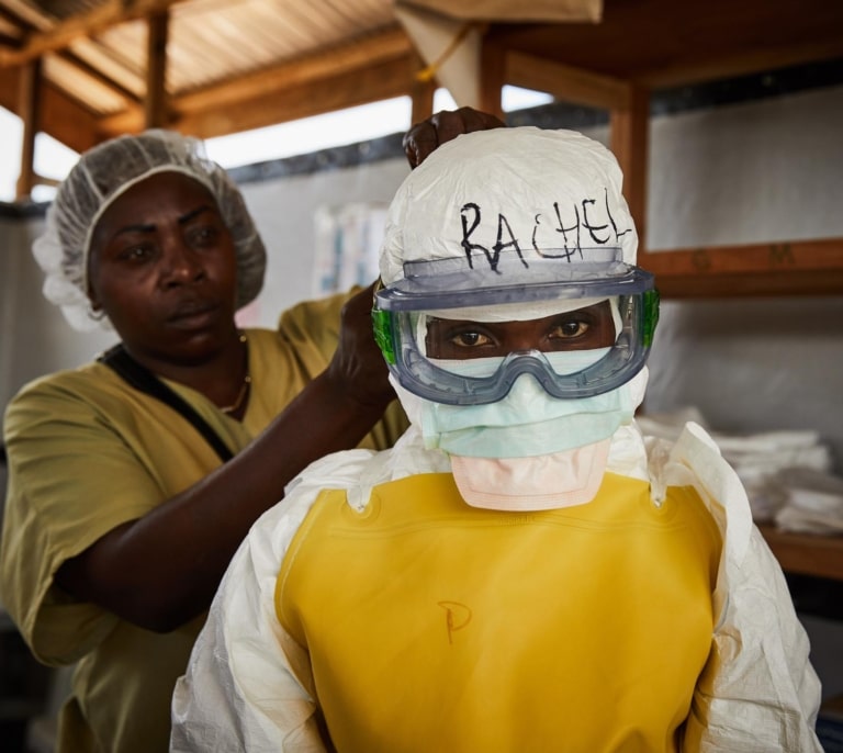 La epidemia de ébola en el este del Congo se extiende a Uganda y eleva la alarma sanitaria