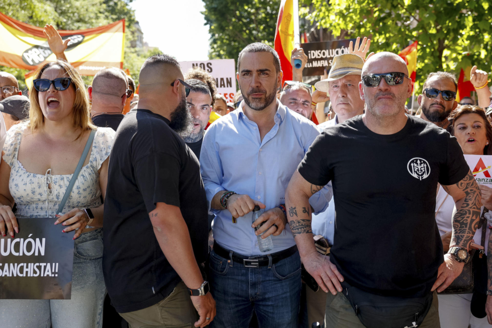 Víctor de Aldama, en la manifestación contra Pedro Sánchez en Madrid.