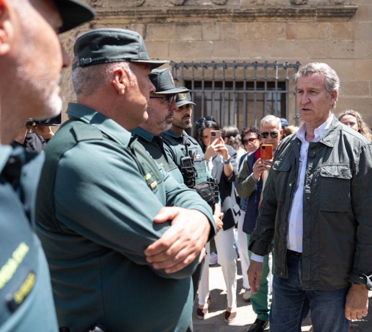 El PP promete declarar a la Guardia Civil profesión de riesgo si Feijóo llega al Gobierno