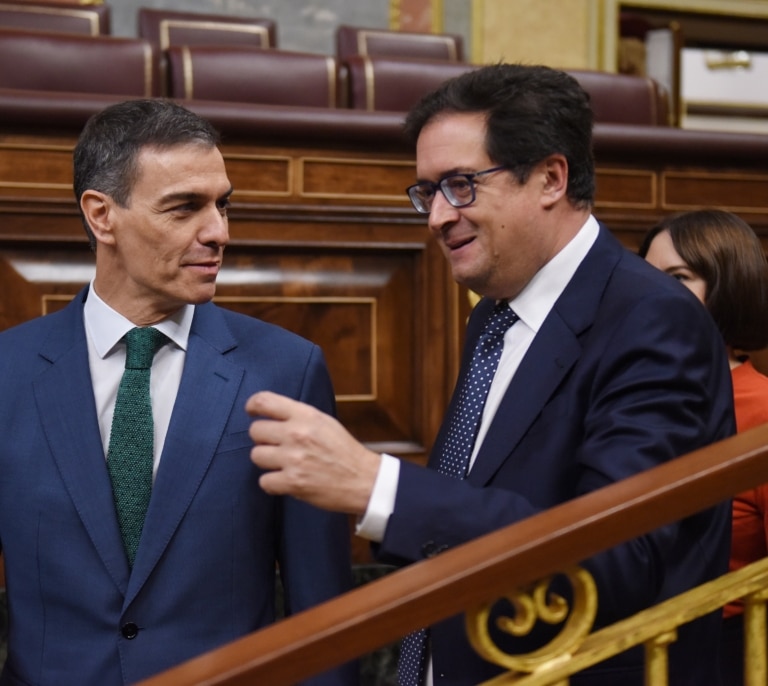La plantilla de funcionarios del Estado crece cuatro veces más que el sector privado con Sánchez