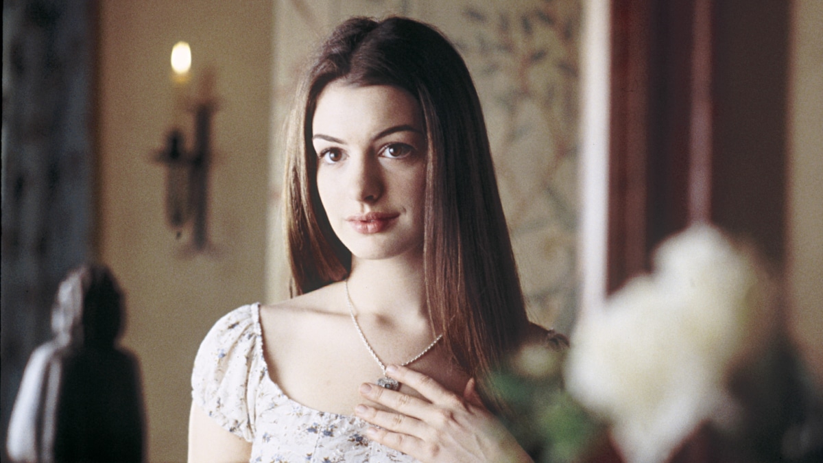 Anne Hathaway revive 'Hechizada', la película que protagonizó en 2004