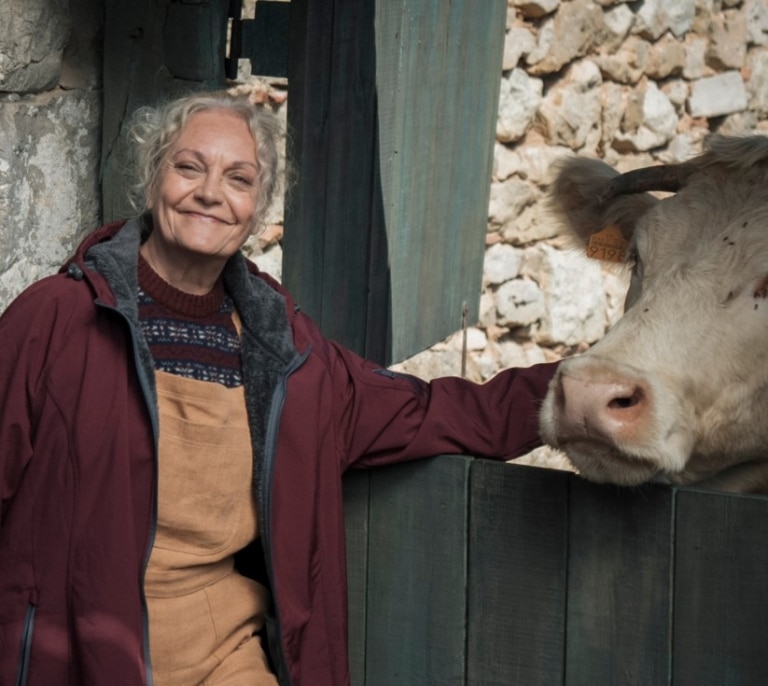 Cristina Fernández Pintado (La Promesa) y Miguel Llorens dirigen la película 'Cowgirl': "Hubo casting de vacas"